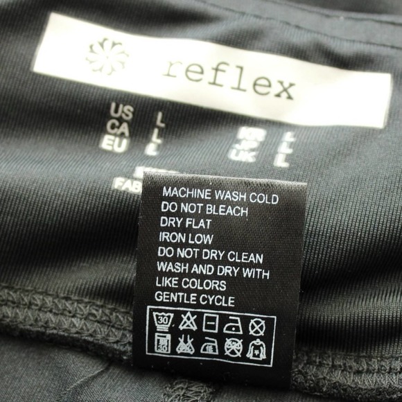 Women’s Reflex Capris Leggings, Zipper Pocket, Black, Gray Stripe, Size Large - Picture 8 of 8